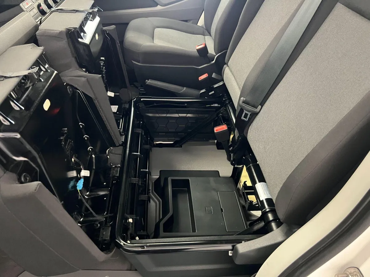 Volkswagen Crafter 2.0 TDI CR35 Startline Dropside - Image 2