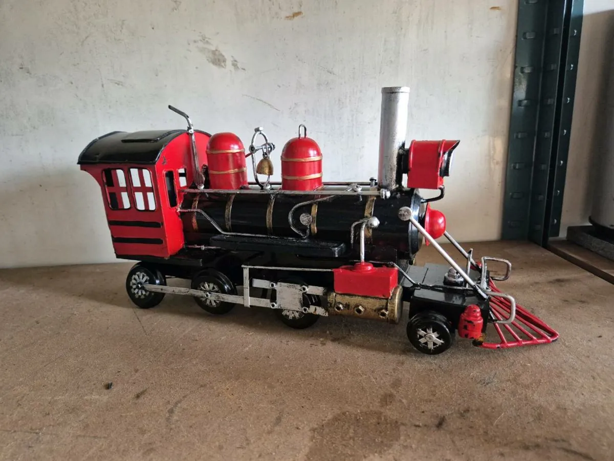 Display train - Image 1