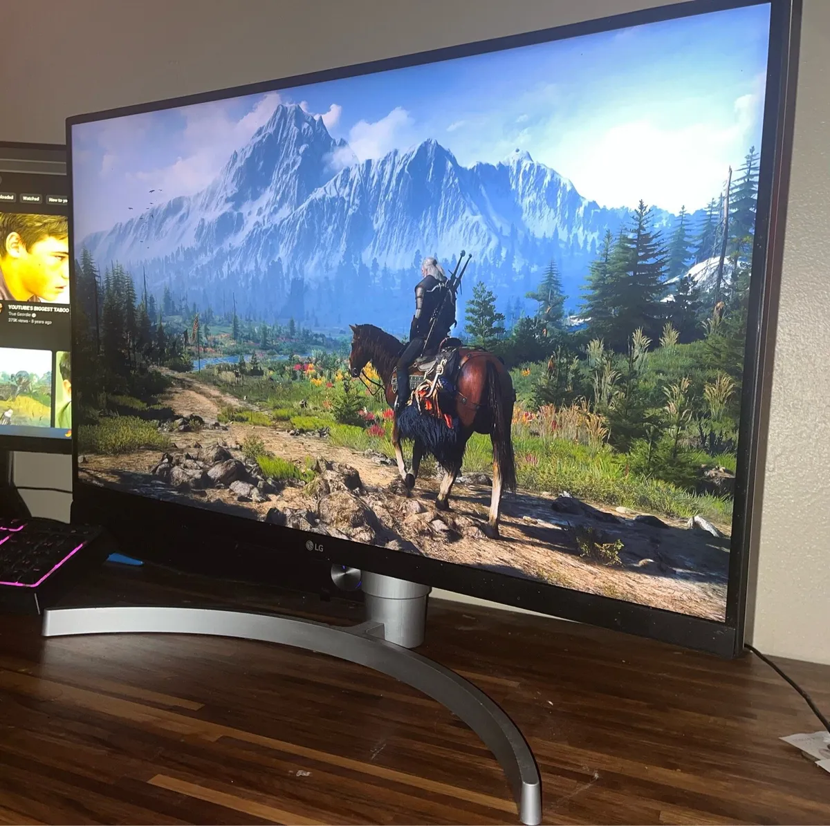 LG 4K Monitor - Image 3