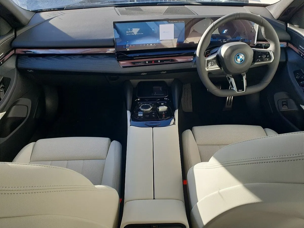 BMW 5-Series 530e Msport - Image 4