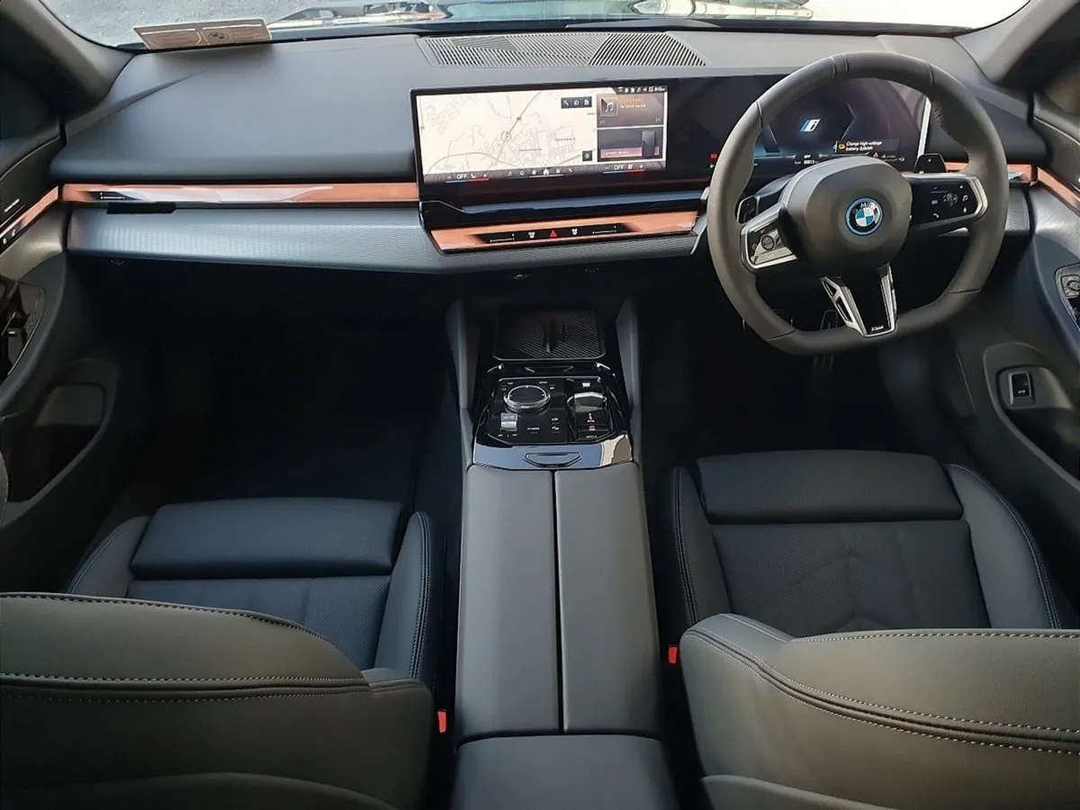 BMW 5-Series 530e M Sport Pro - Image 4