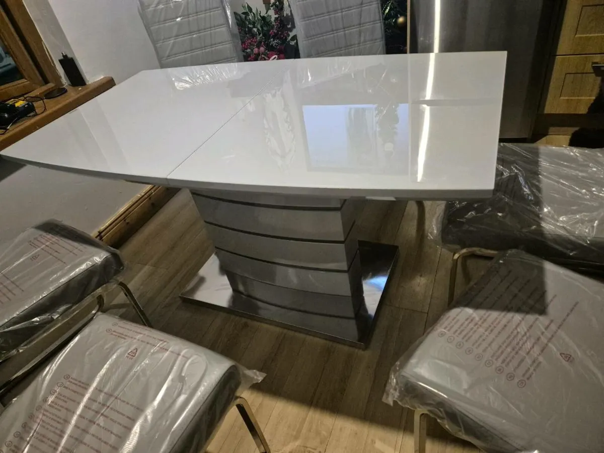 Chantelle dining table and chairs - Image 2