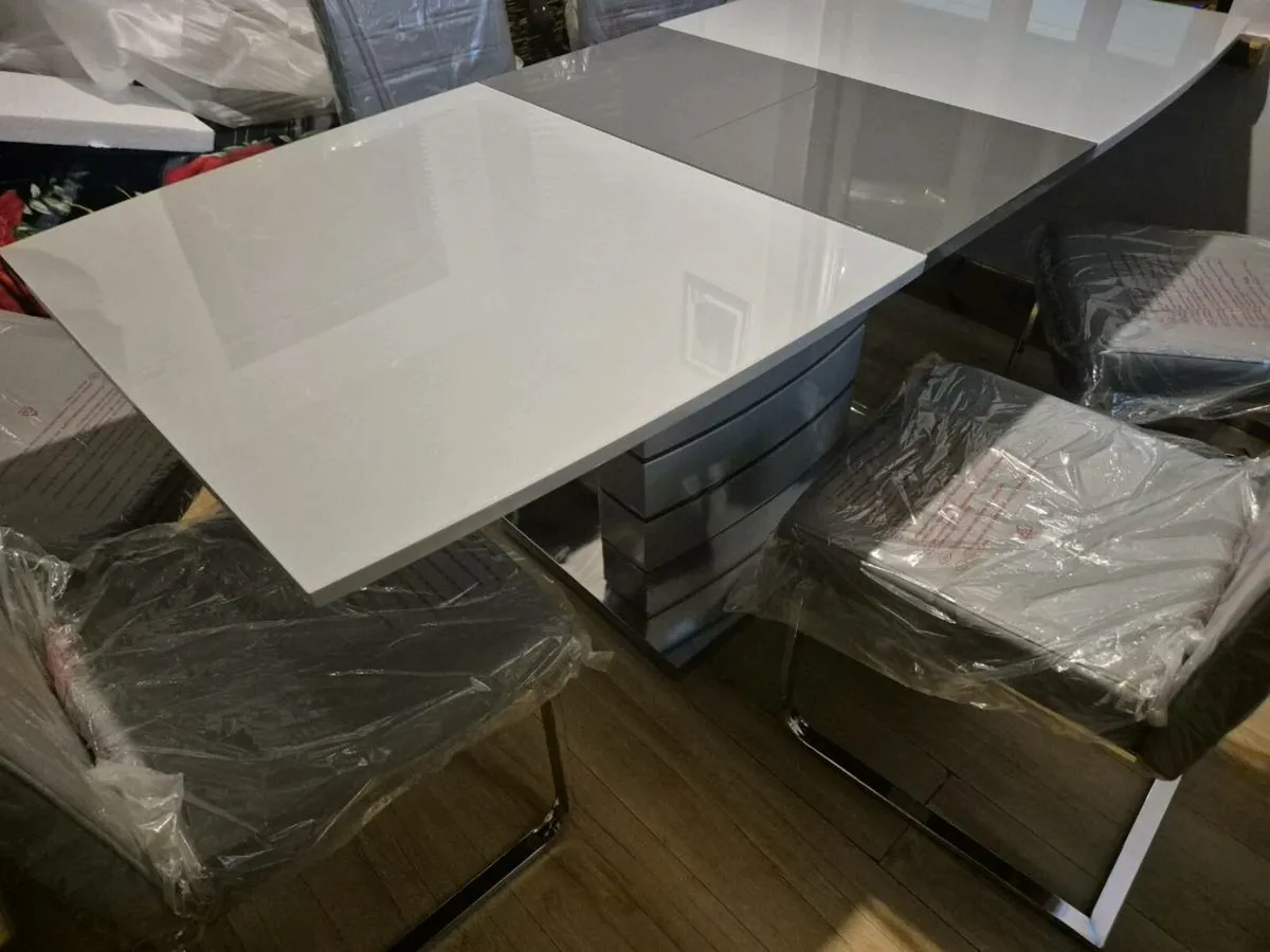 Chantelle dining table and chairs - Image 3