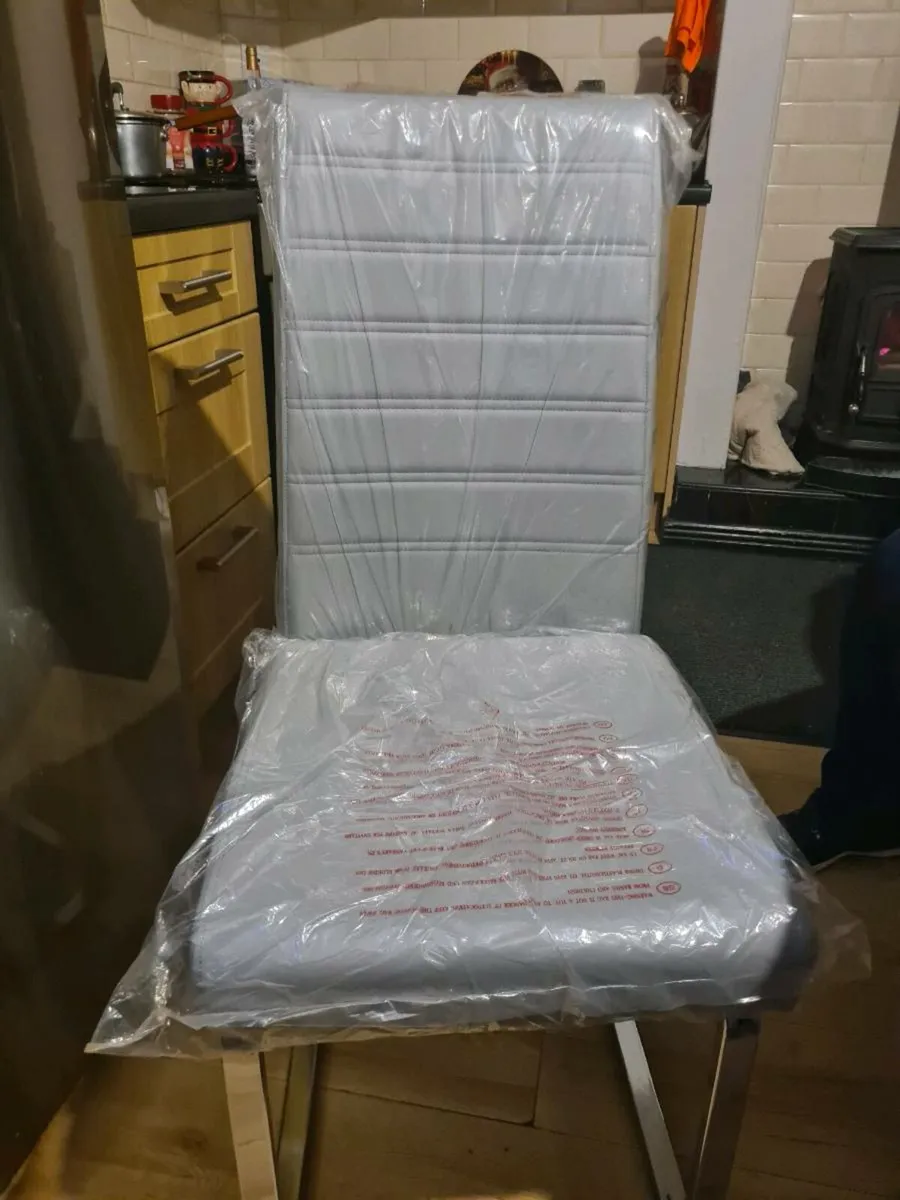 Six chairs available - Image 3