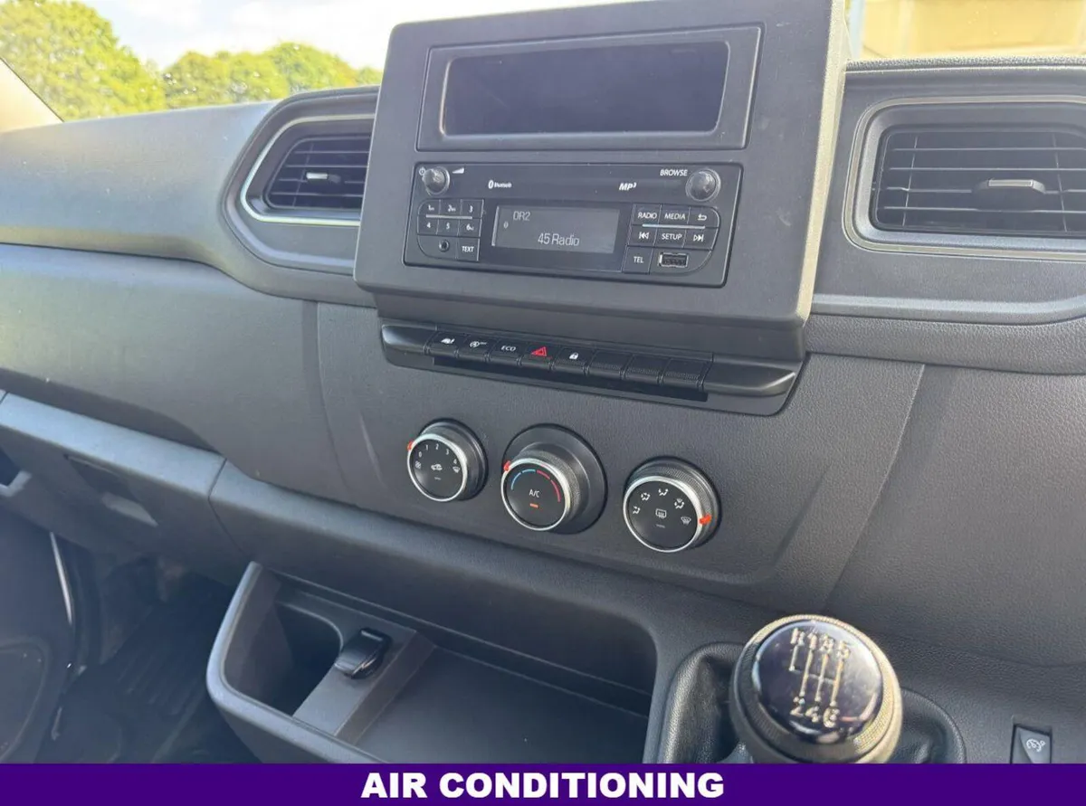 Nissan Interstar 2.3Dci Teckna 3.5t Dropside - Image 3