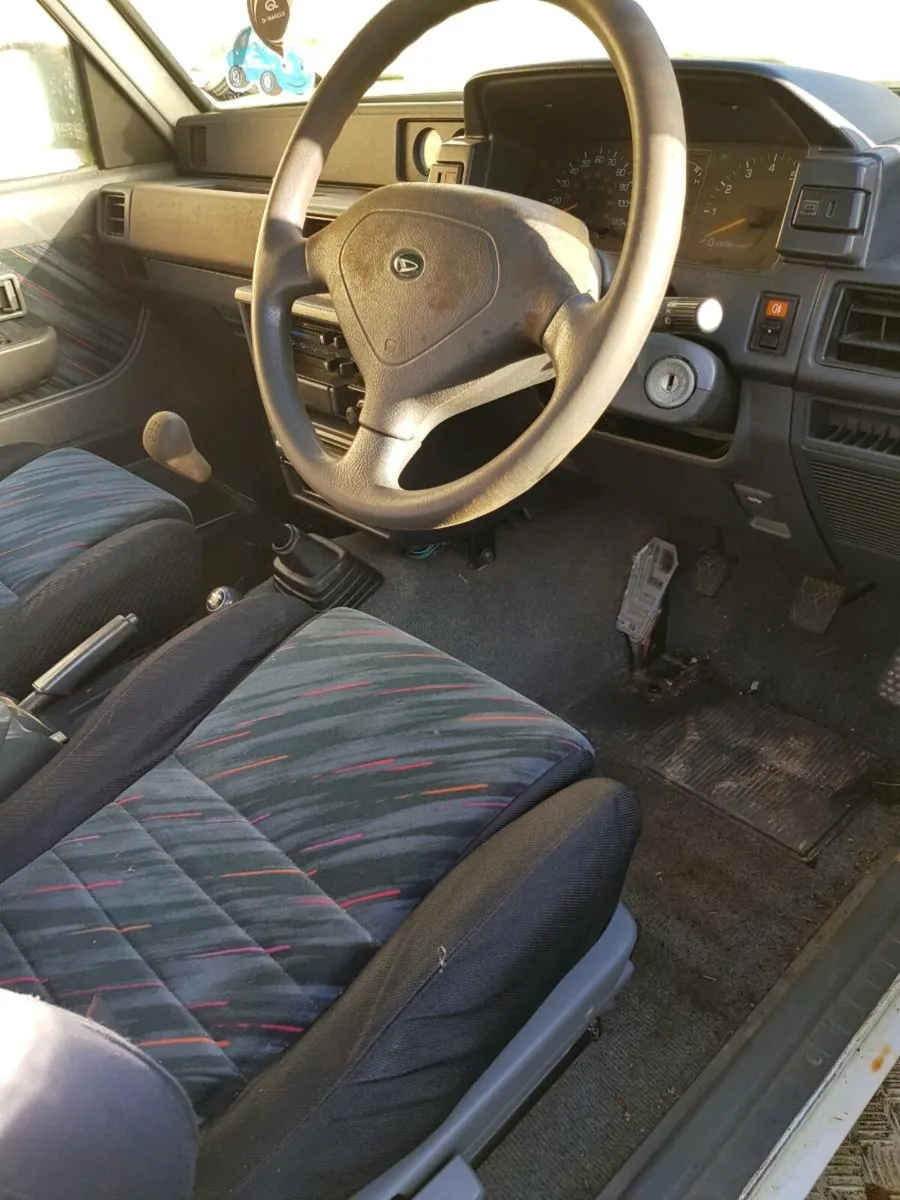 1997 Daihatsu sportrak - Image 3