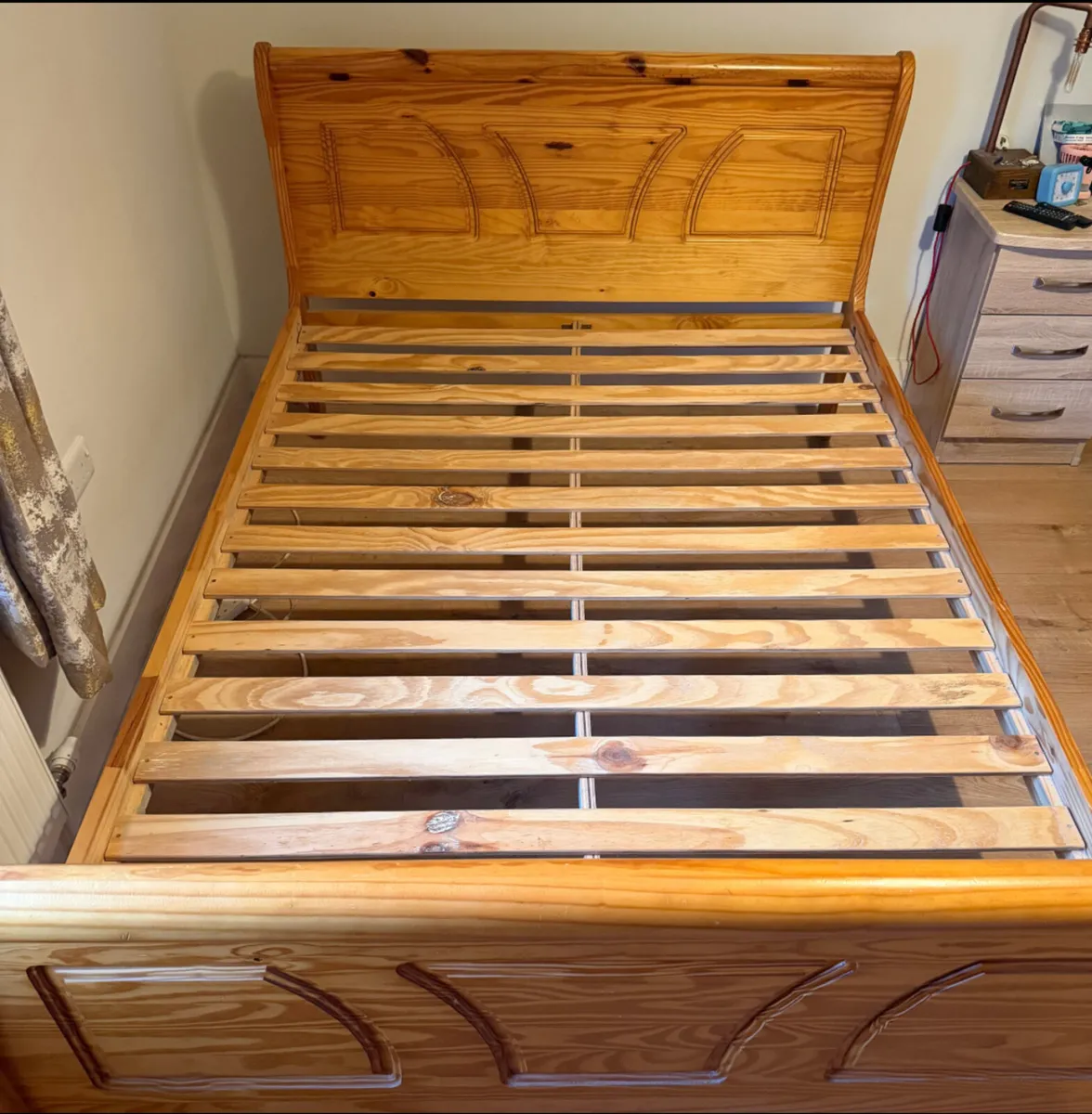 Beautiful 4 Ft 6” Solid Wooden Pine Double Bed - Image 1