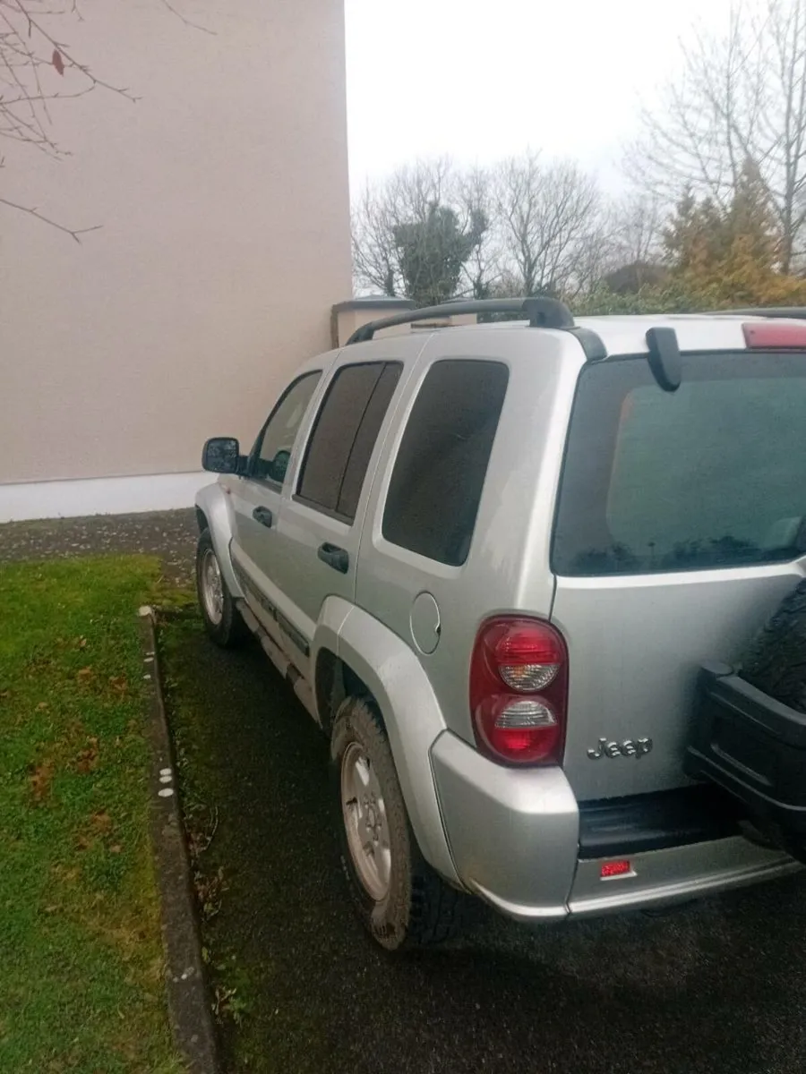 JEEP EXCEPTIONAL CONDITION - Image 4