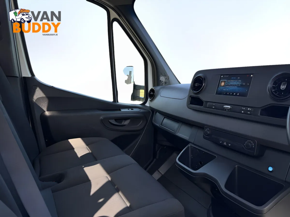 Mercedes-Benz Sprinter Vehicle Transporter - Image 4