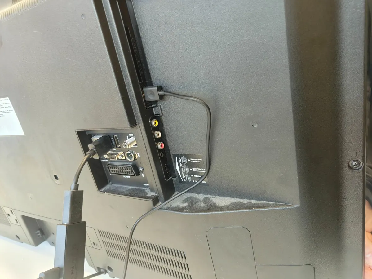 43 inch Normandy TV - Image 2