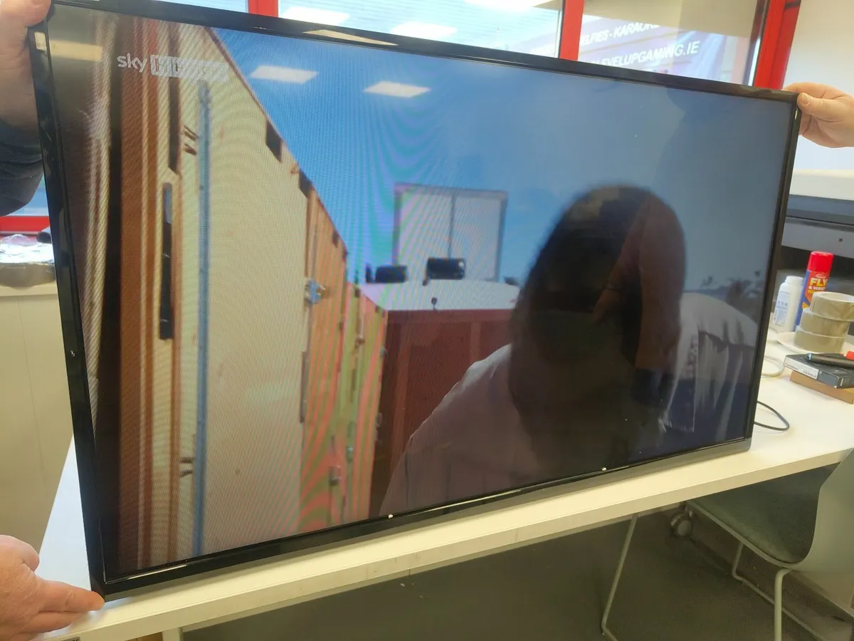 43 inch Normandy TV - Image 1