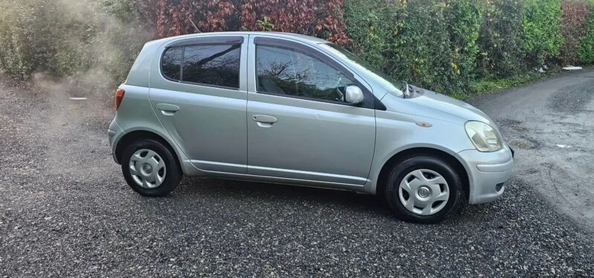 2004 Toyota Yaris vitz automatic - Image 2