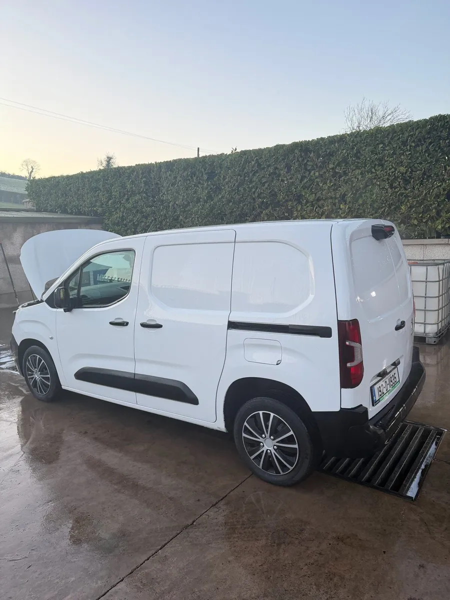 192 D PEUGEOT PARTNER 1.6 - Image 2