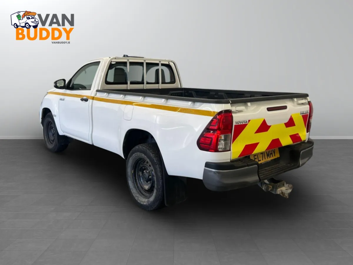 2021 Toyota Hilux Pickup Van - Image 1