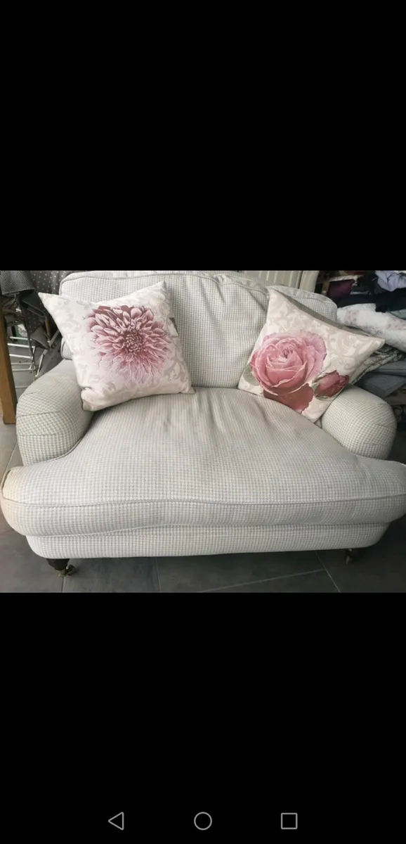 Laura Ashley 2 Seater Couch C/W Front Castors - Image 1