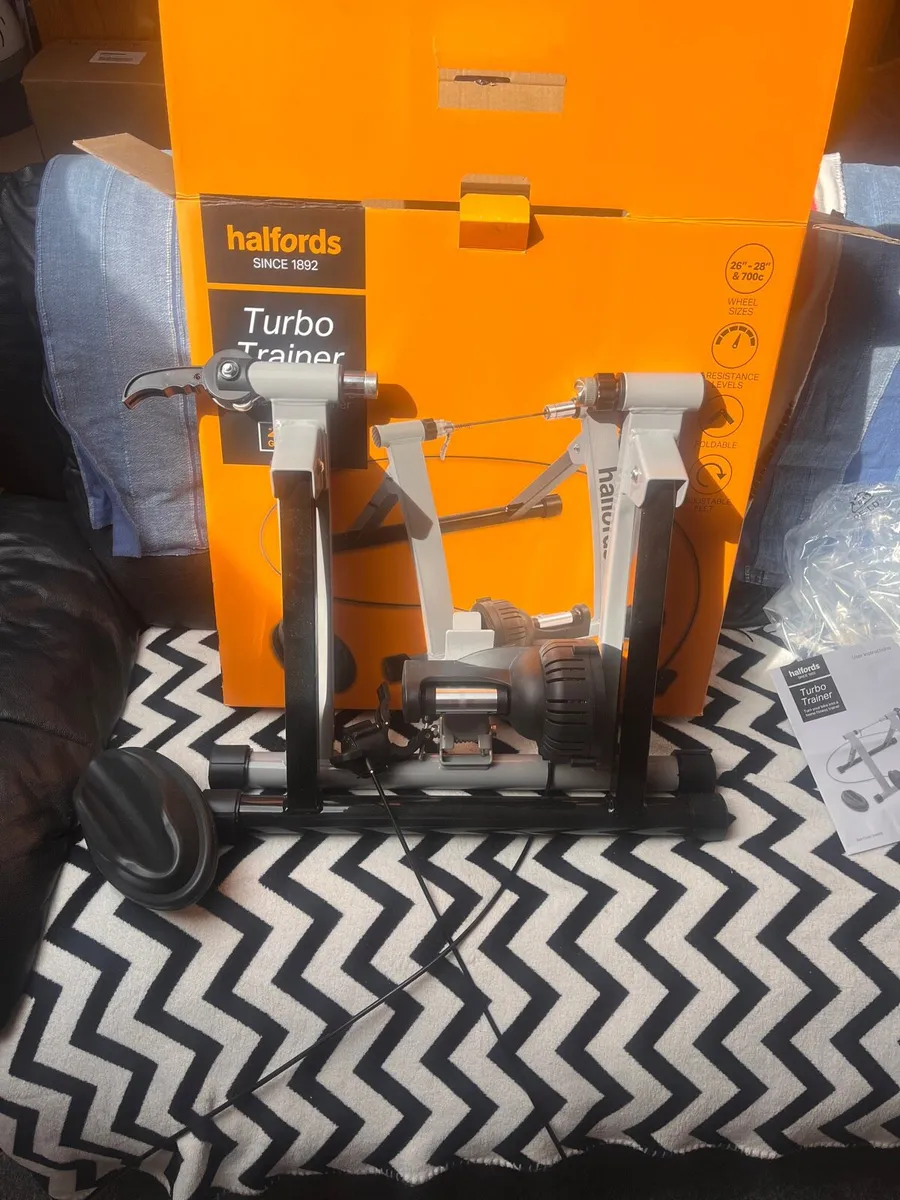 Halfords turbo trainer - Image 1