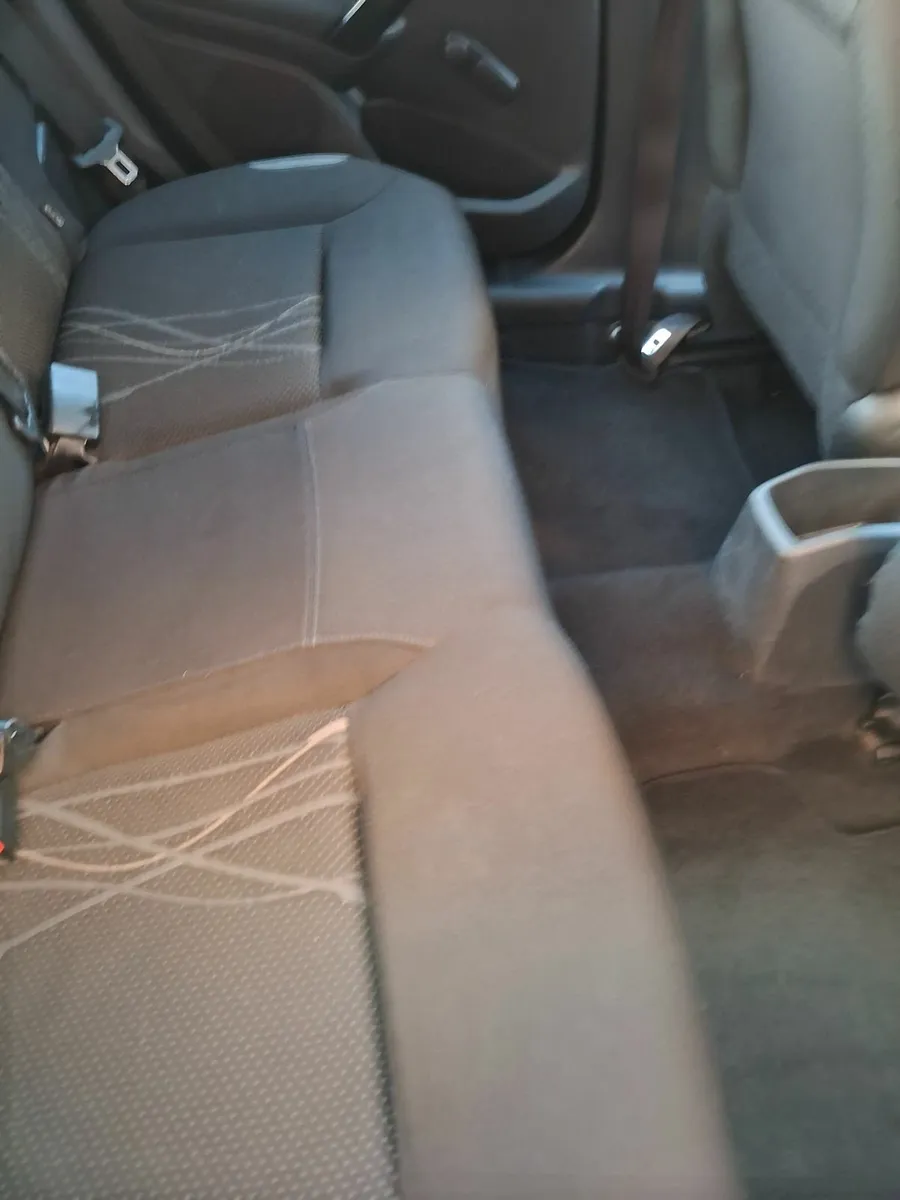 Peugeot 208 2014 - Image 2