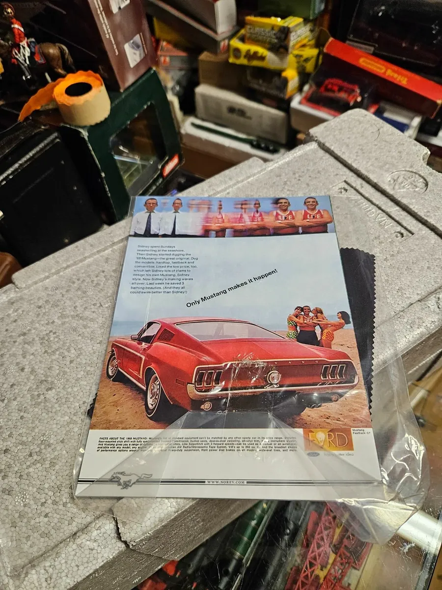 Corgi Norev Ford Mustang 1:12 - Image 2