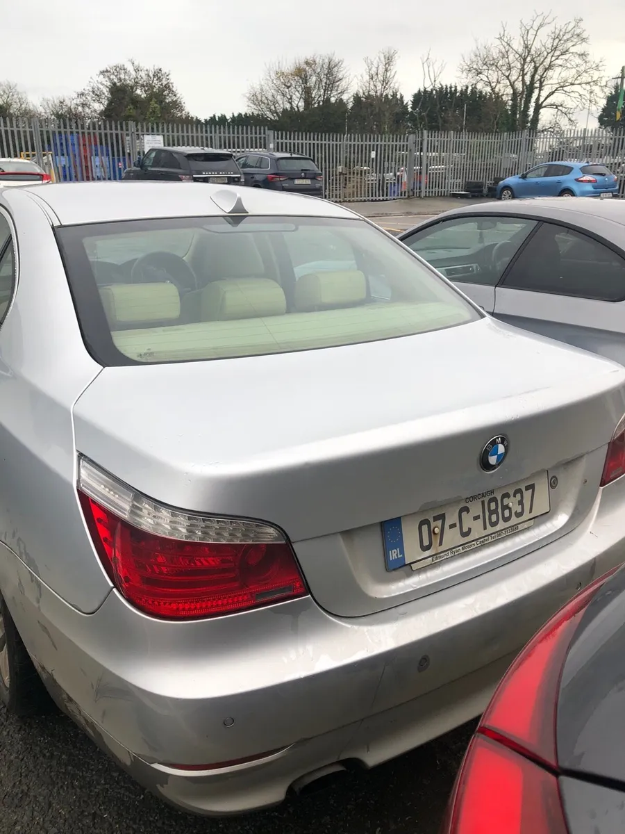 BMW520 D SE - Image 3