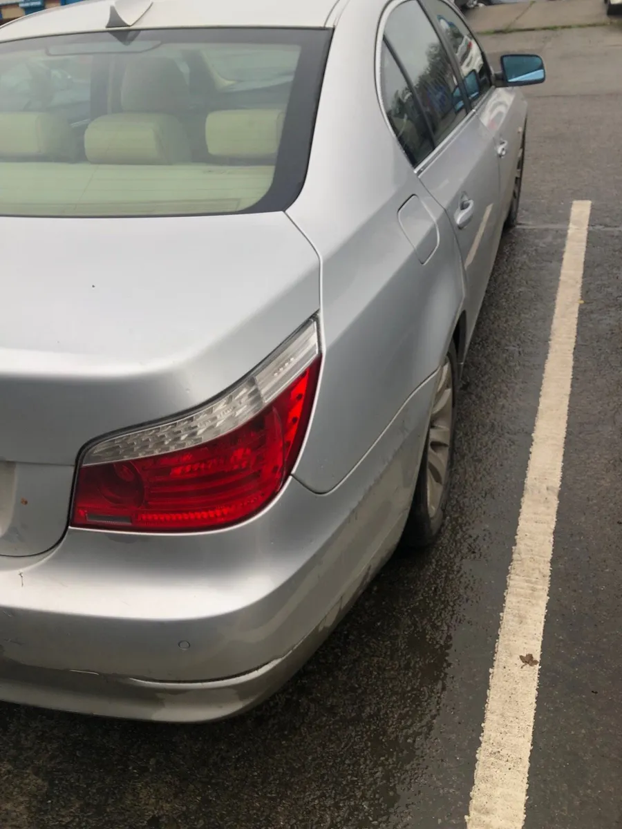 BMW520 D SE - Image 4