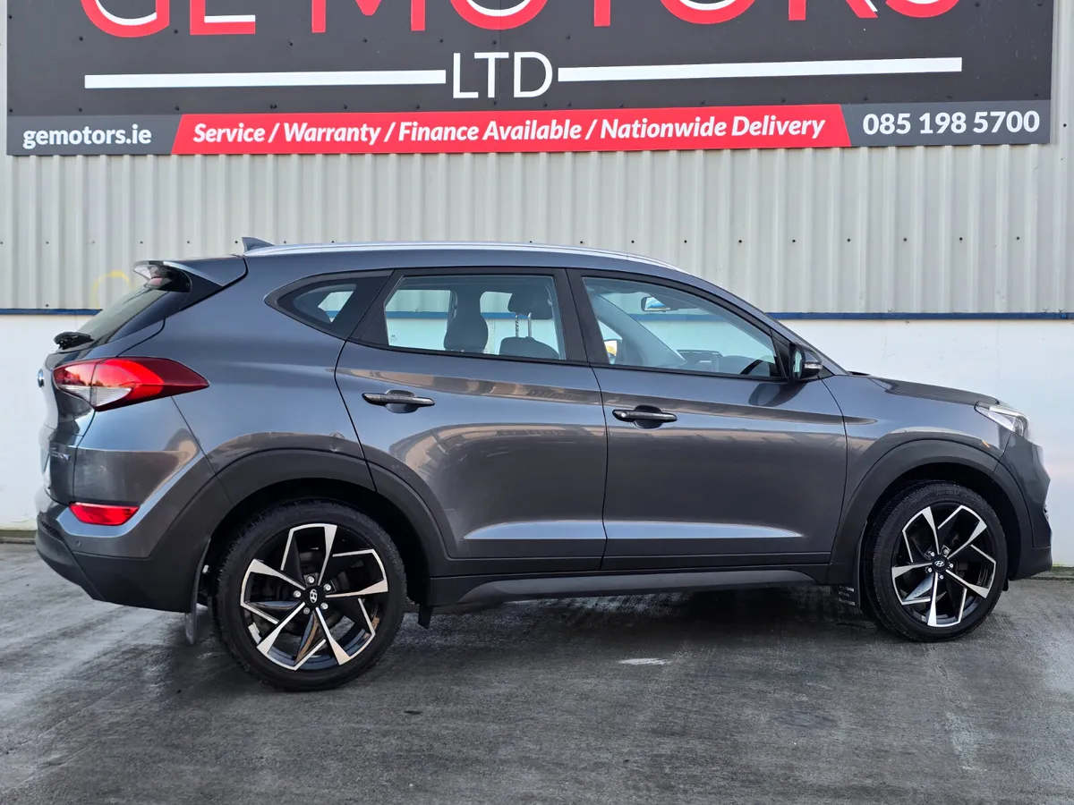 Hyundai Tucson 2017 PREMIUM MODEL - Image 4
