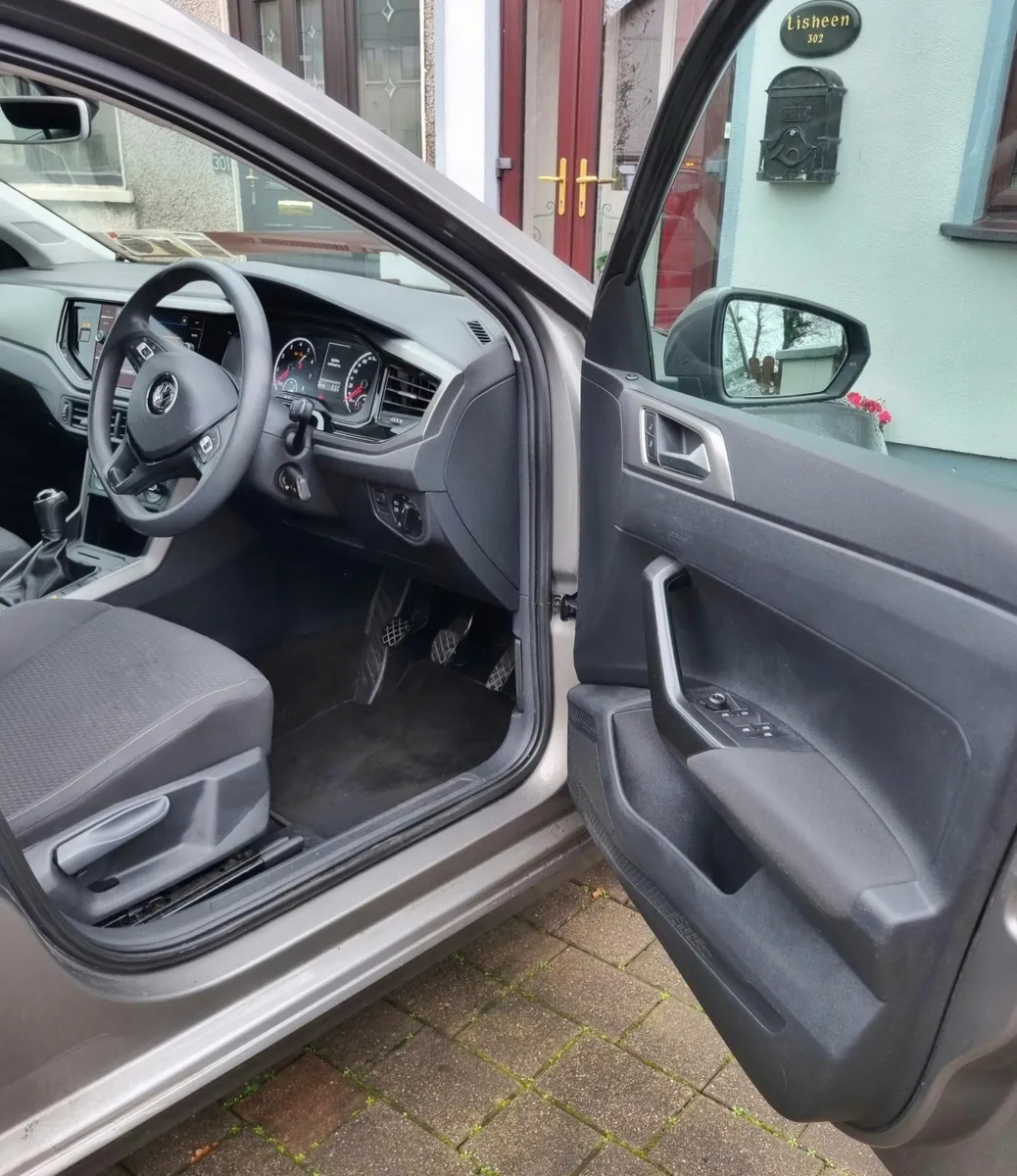 Volkswagen Polo 2018 Comfortline 1.0 M5F 65HP 5DR - Image 2
