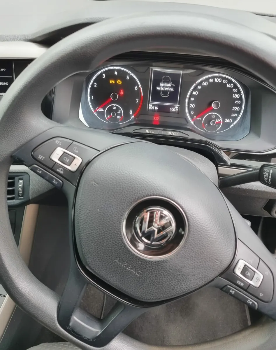 Volkswagen Polo 2018 Comfortline 1.0 M5F 65HP 5DR - Image 3