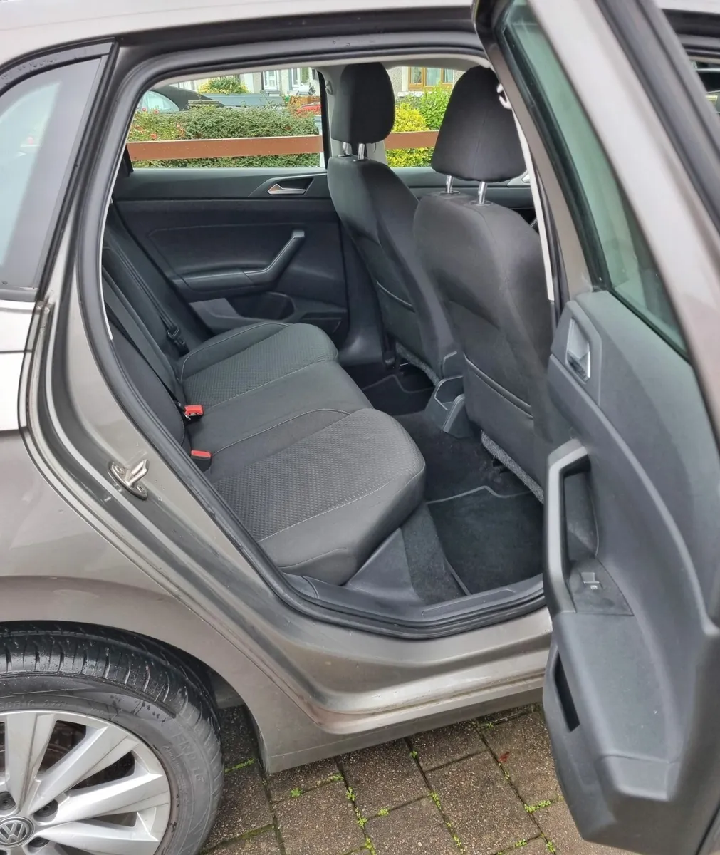 Volkswagen Polo 2018 Comfortline 1.0 M5F 65HP 5DR - Image 4