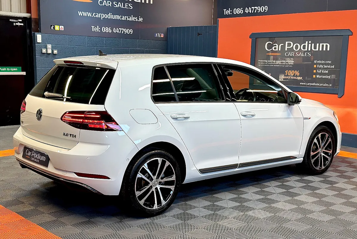 2019 Volkswagen Golf 2.0TDi Auto DSG 150BHP - Image 3