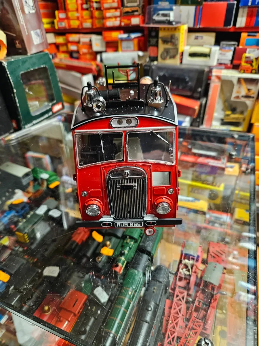 Corgi Fire Engine 1.18 - Image 1