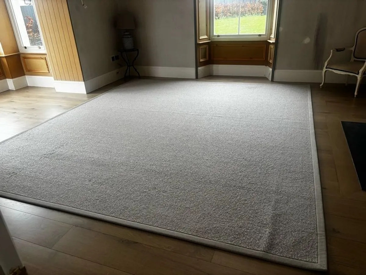Large luxury wool rug (4m X 3.5m) - Image 2
