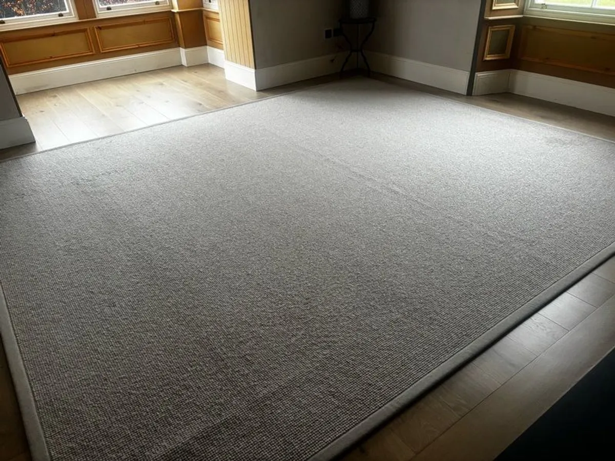 Large luxury wool rug (4m X 3.5m) - Image 3