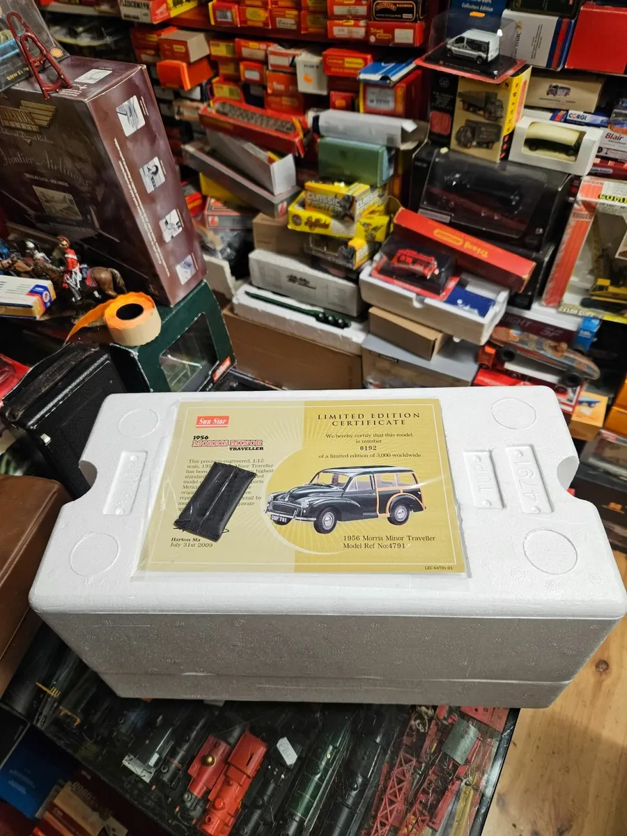 Corgi Sunstar Morris Minor 1:12 - Image 2