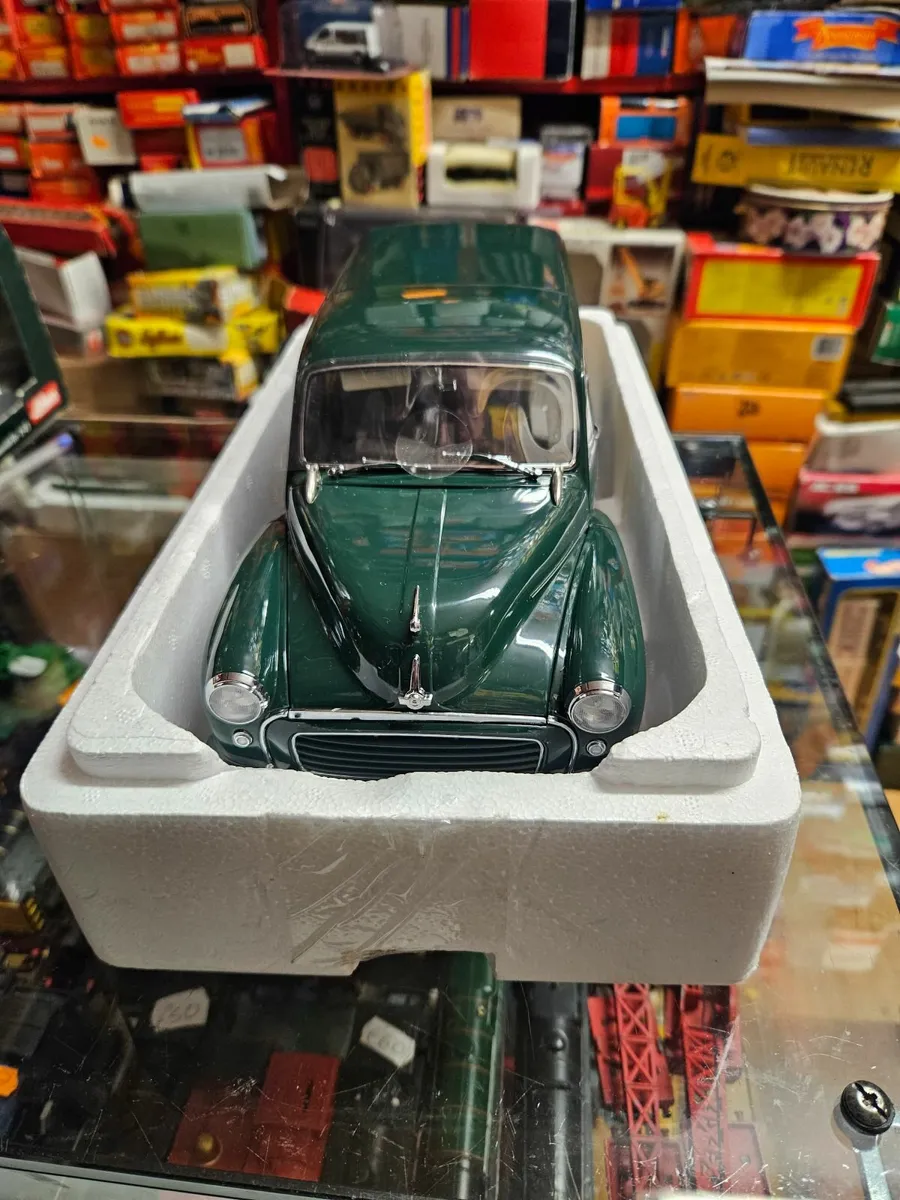Corgi Sunstar Morris Minor 1:12 - Image 1