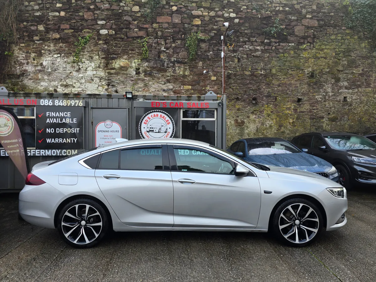 Opel Insignia Sri 1.6 Diesel 6 Speed Manual 2018 - Image 3