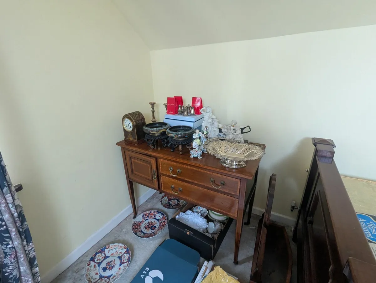 Edwardian Crossband Dressing Table