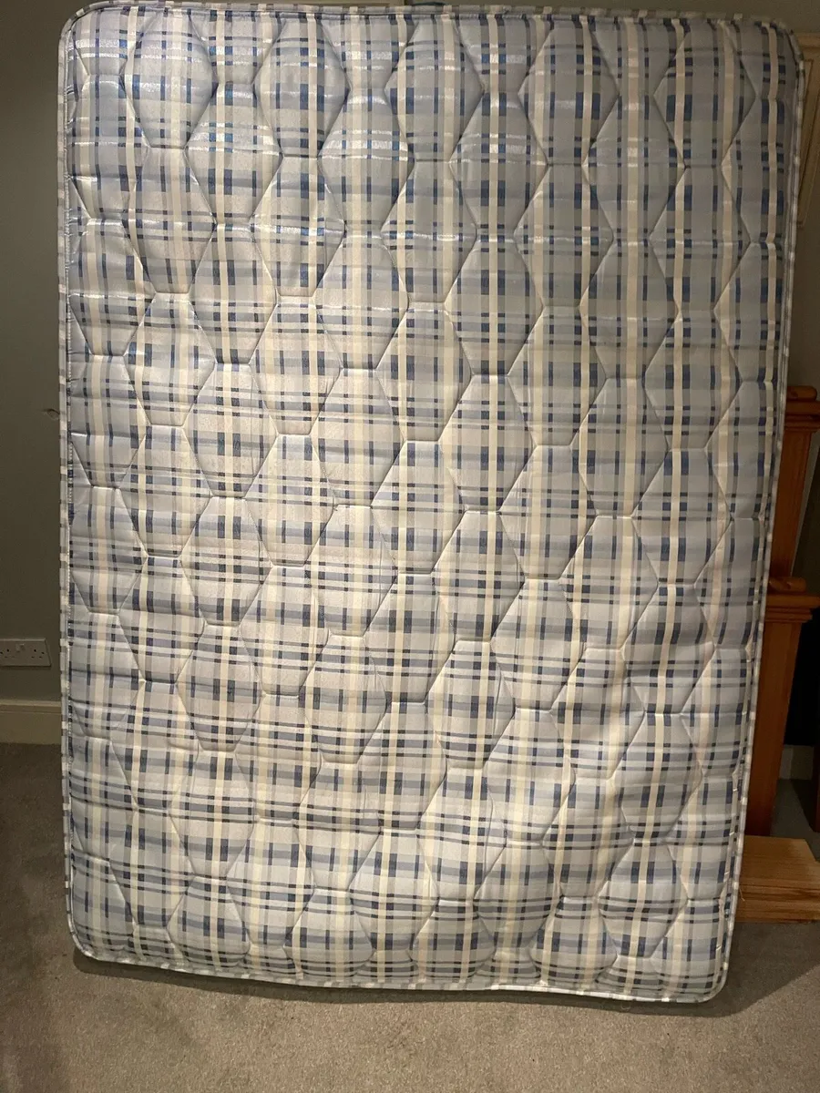 Good Quality Spotless 4 Ft 6” Double Mattress