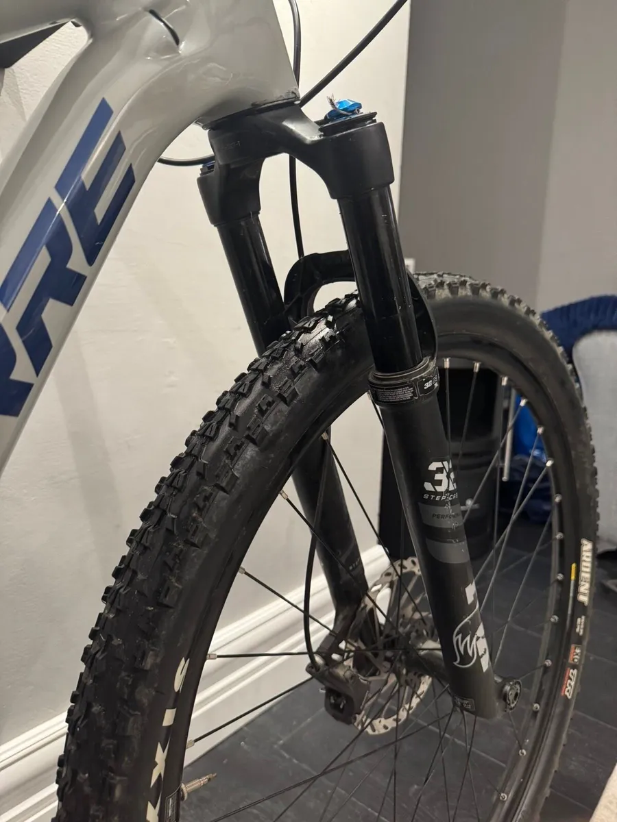 LaPierre ProRace Sat 7.9 Mountain Bike - Image 3