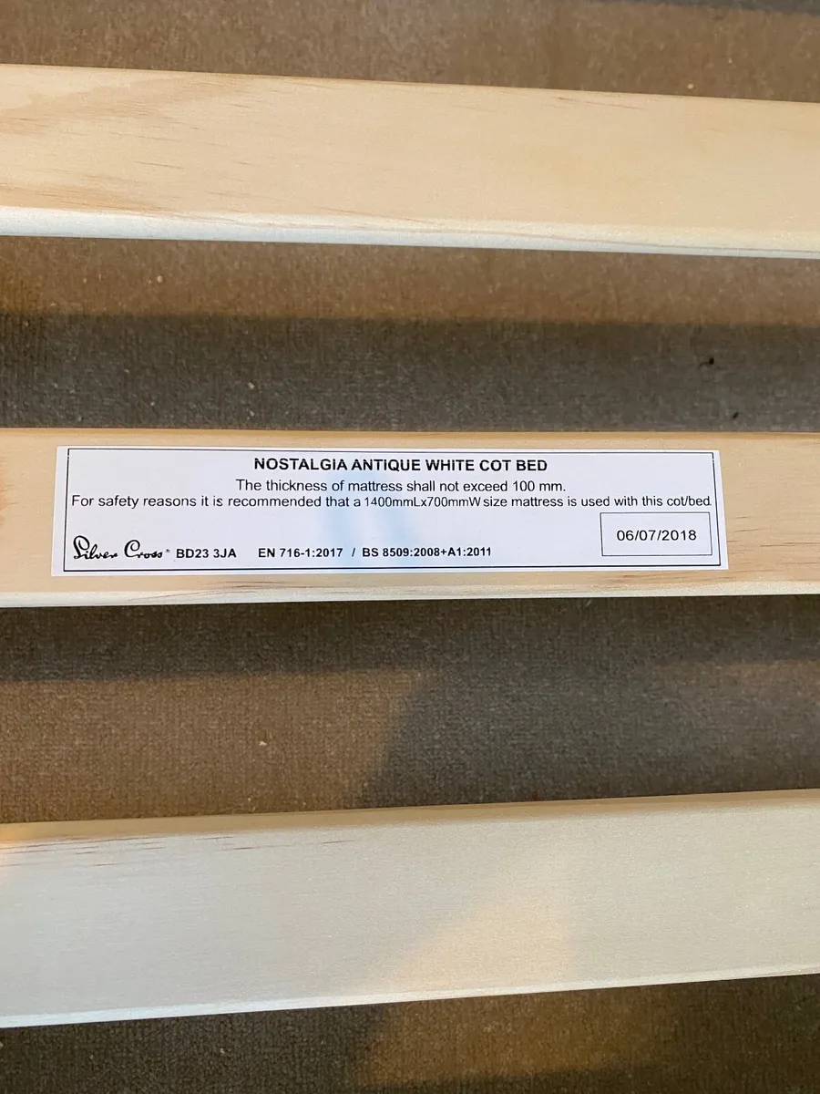 Silver Cross Cot Bed - Image 4