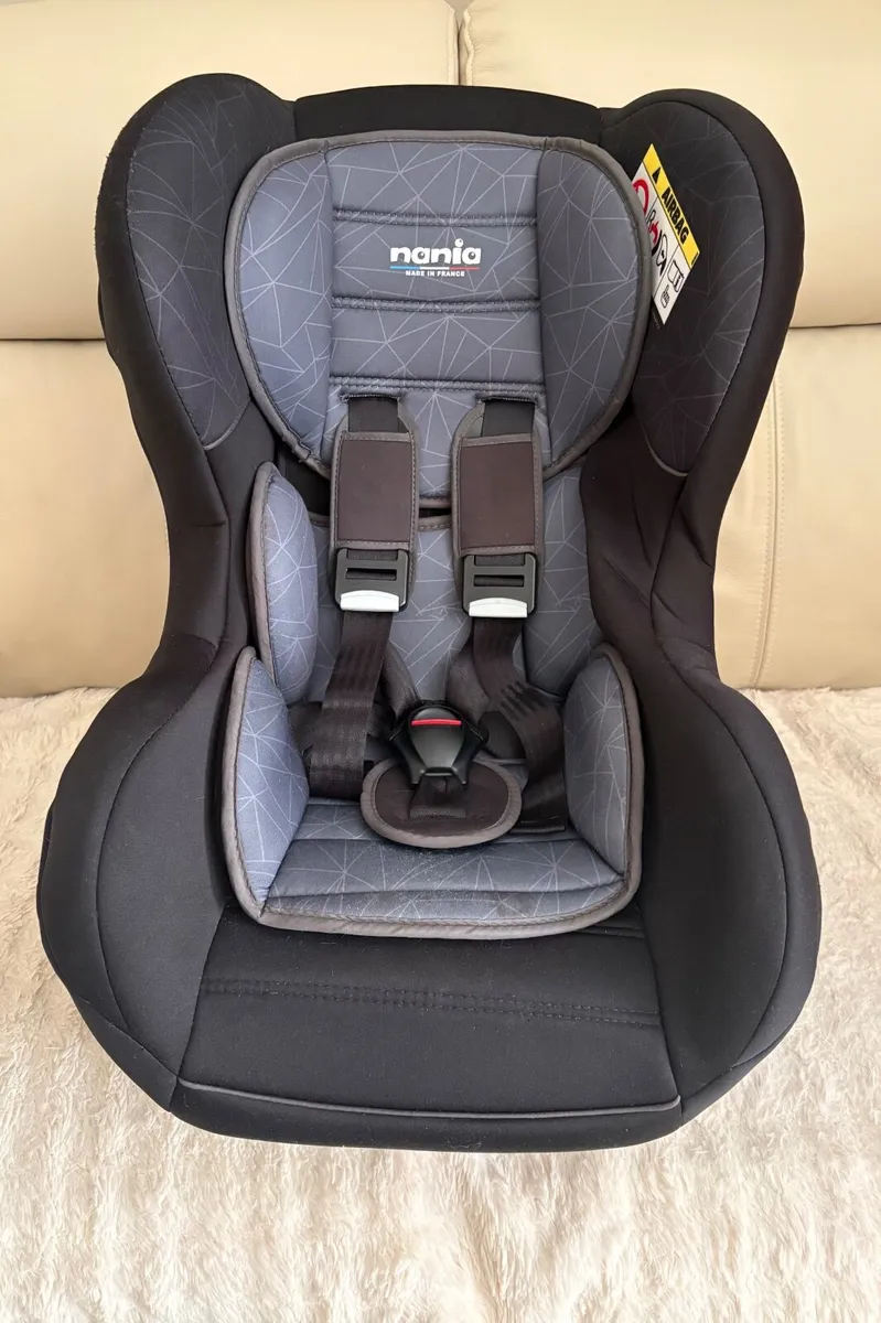Car seat only used couple of times - Image 1