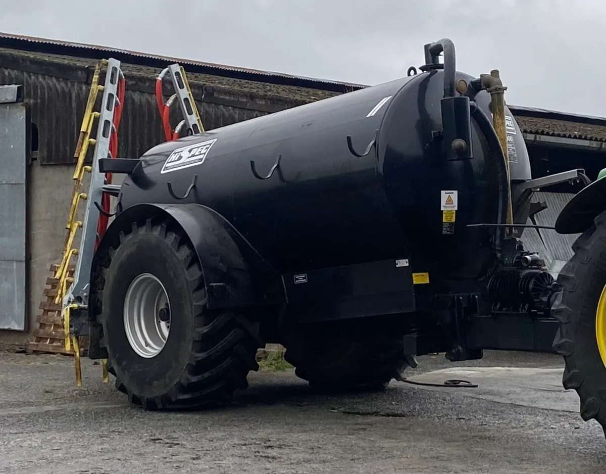 Hispec 2000 gal slurry tanker & Mastek dribble bar - Image 1