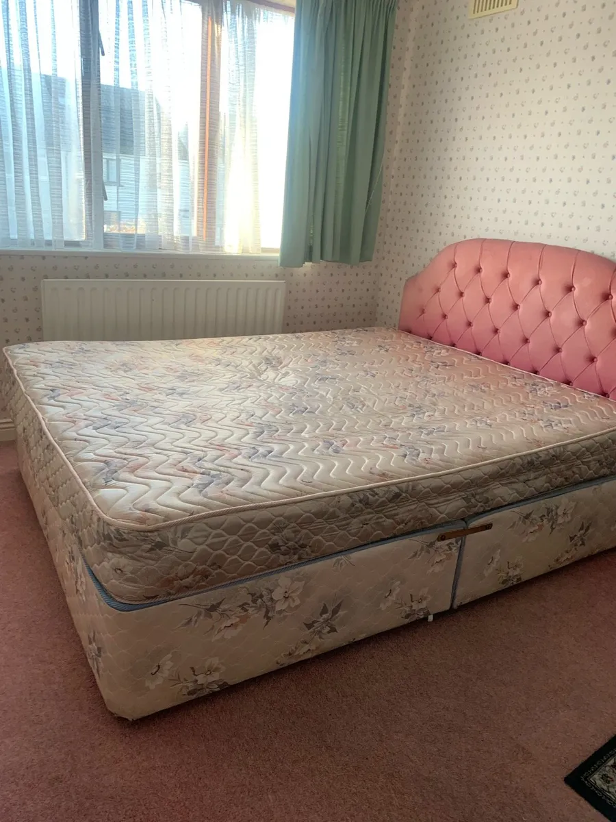 King size Bed