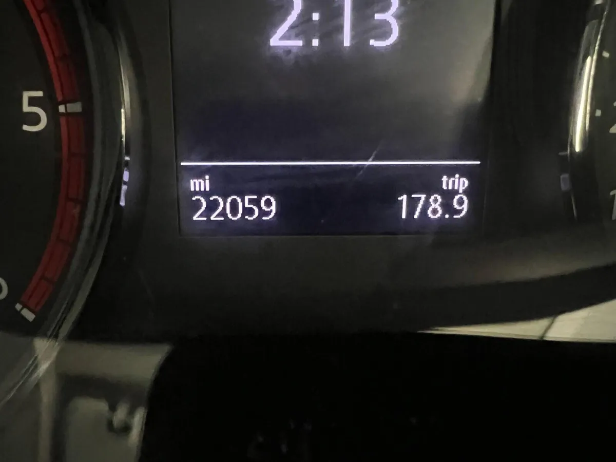 Volkswagen Crafter 2.0 TDI CR35 Luton Van - Image 2