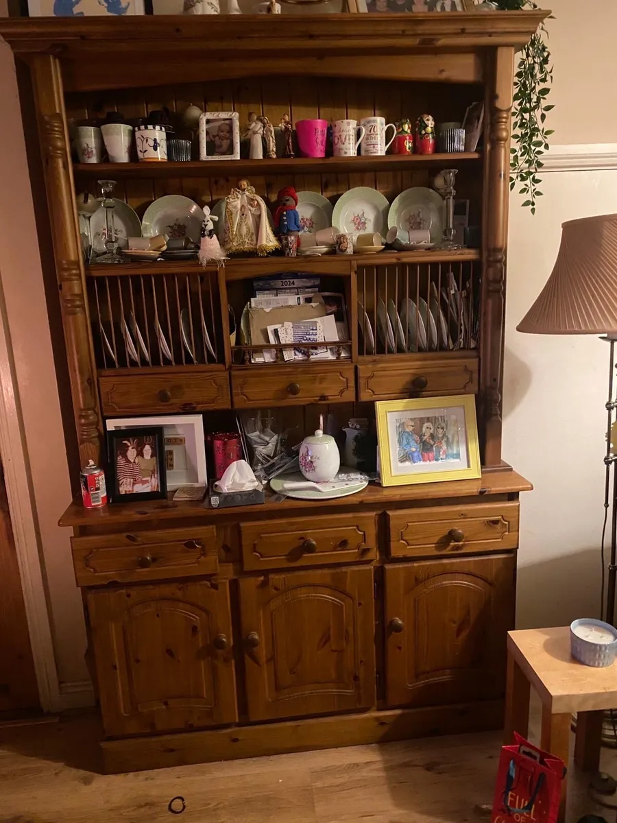 Dresser - Image 2