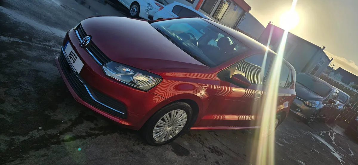 Volkswagen Polo auto 1.2 petrol comfort low kms - Image 4