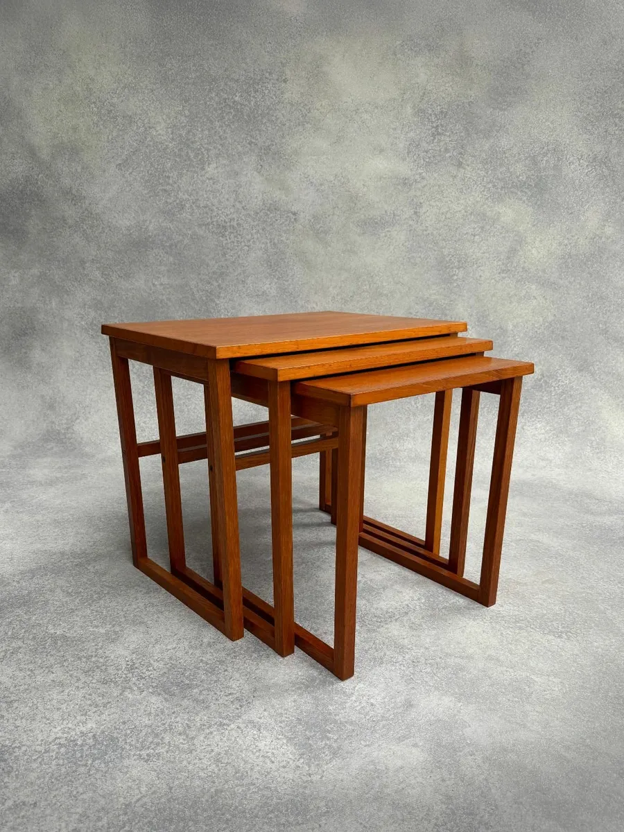 Mid-Century Nest of Tables - Image 2