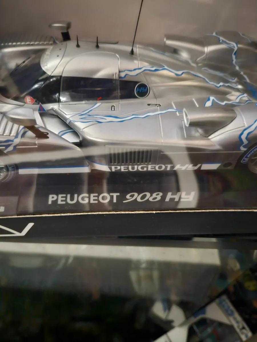 Corgi Norev Peugeot 908 1:18 - Image 3