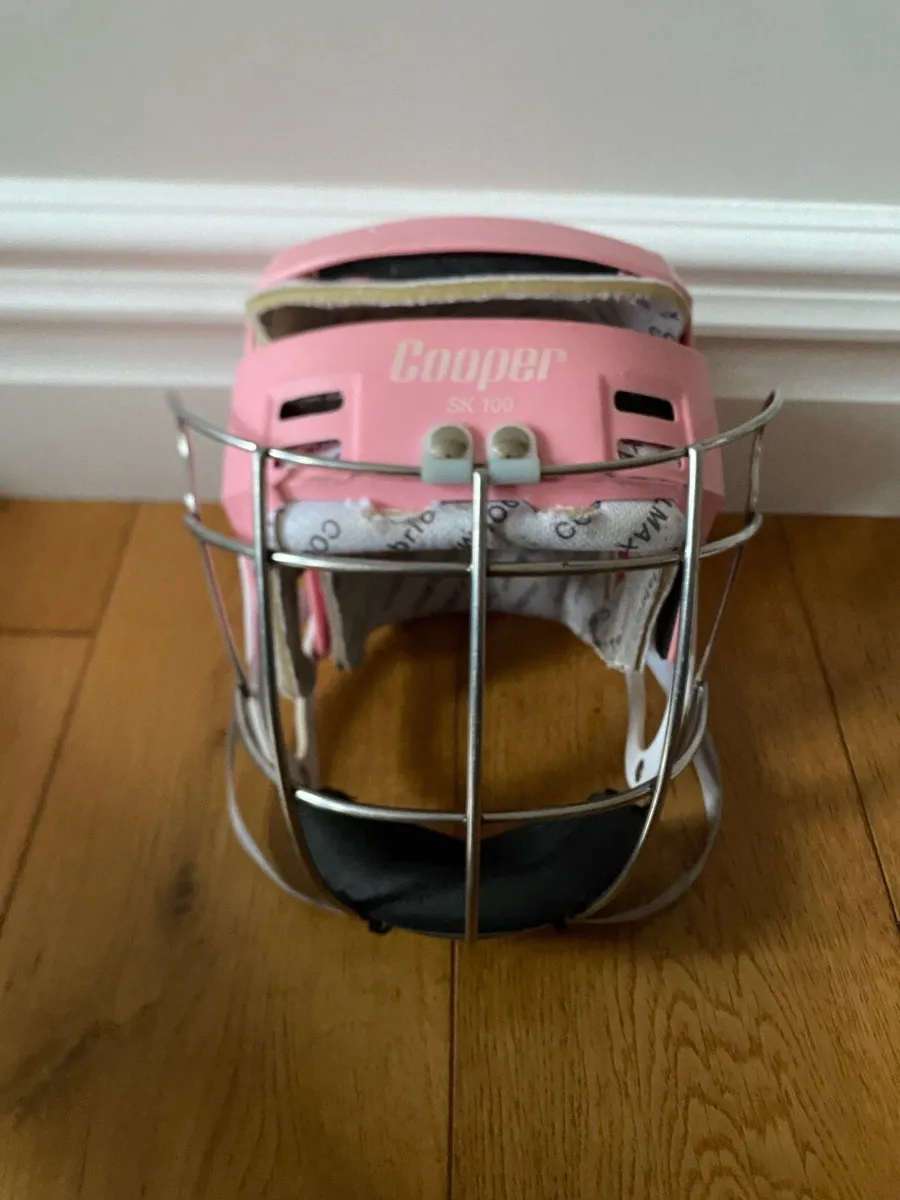 Cooper SK100 Hurling Helmet - Image 2