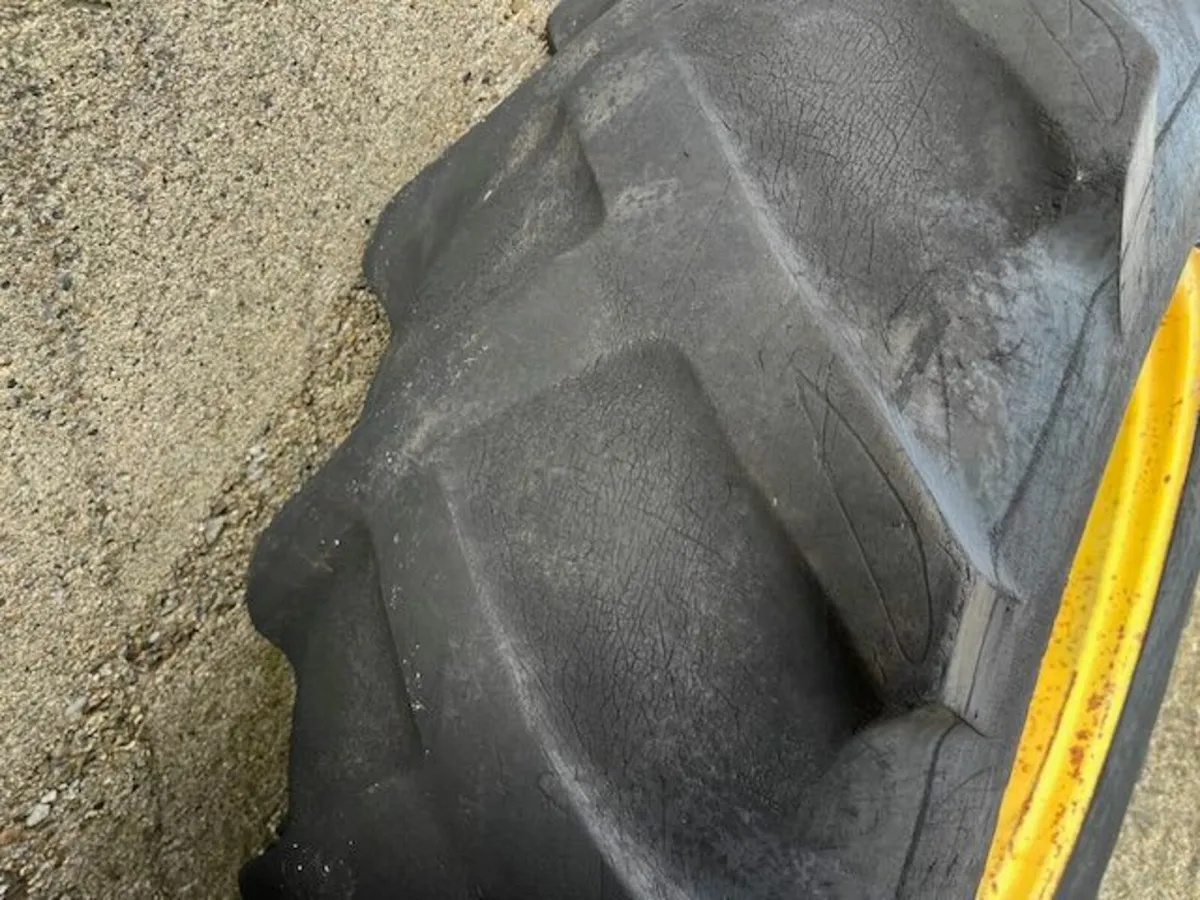 16.9 x 28 MF Wheels - Image 2