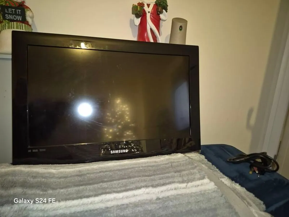 Samsung TV with HDMI port - Image 3